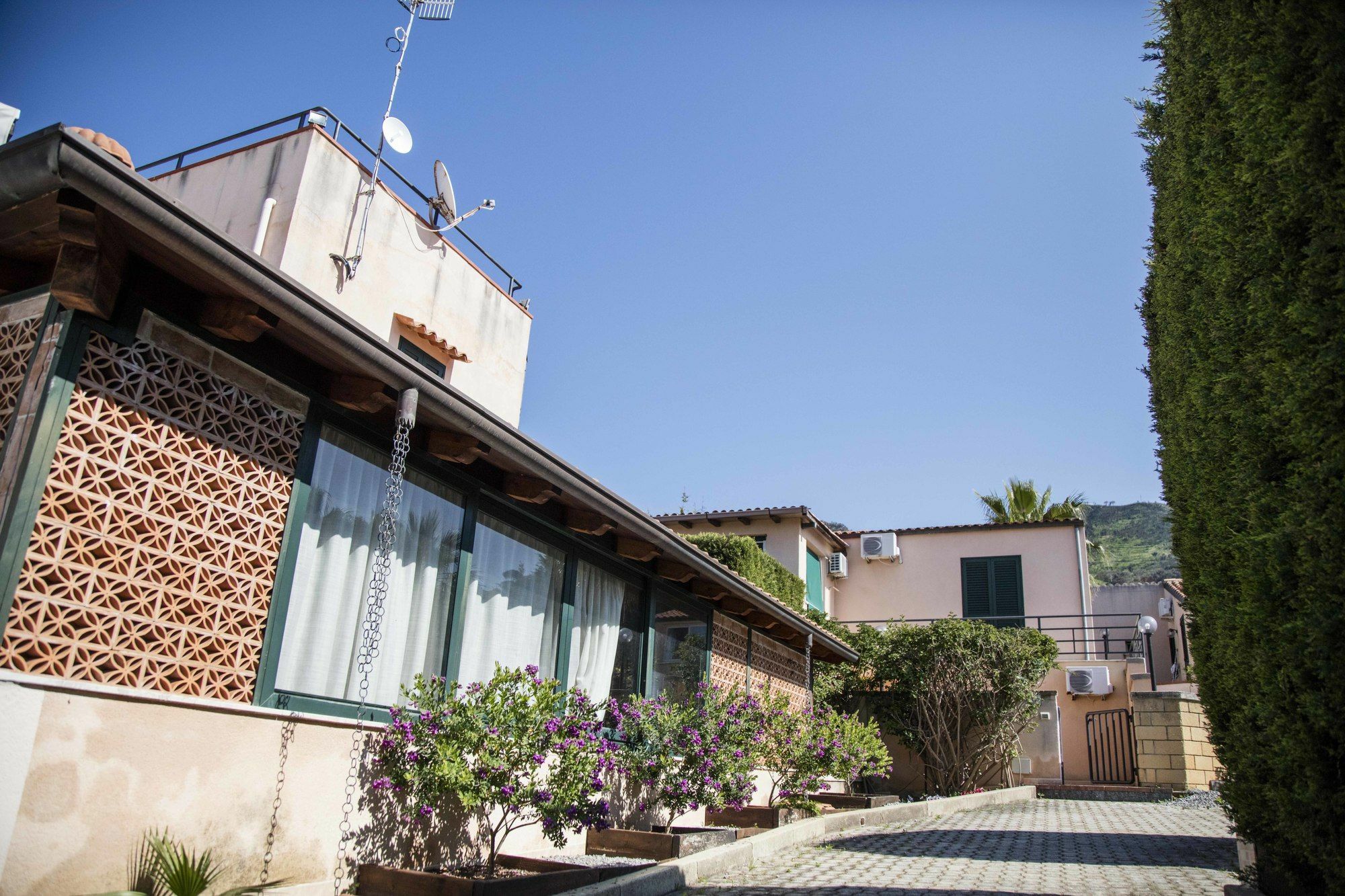 Excelsior Residence Чефалу Екстериор снимка